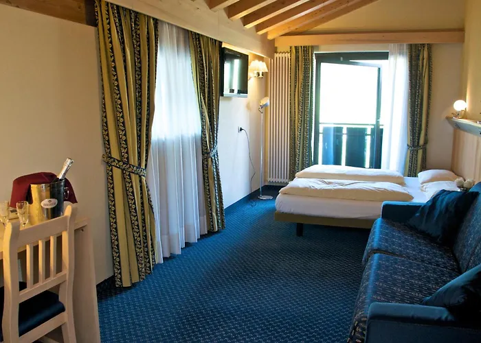 Alexander Charme Hotel