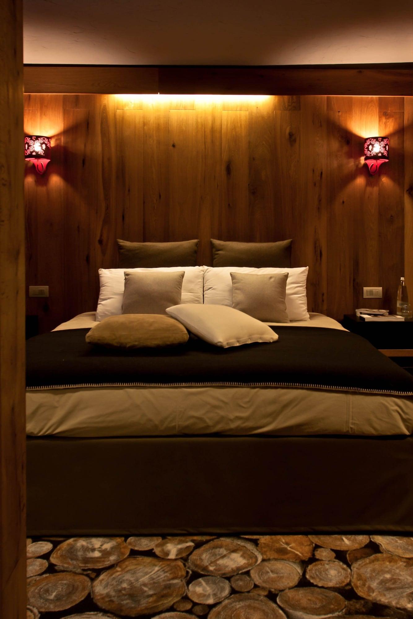Alexander Charme Hotel