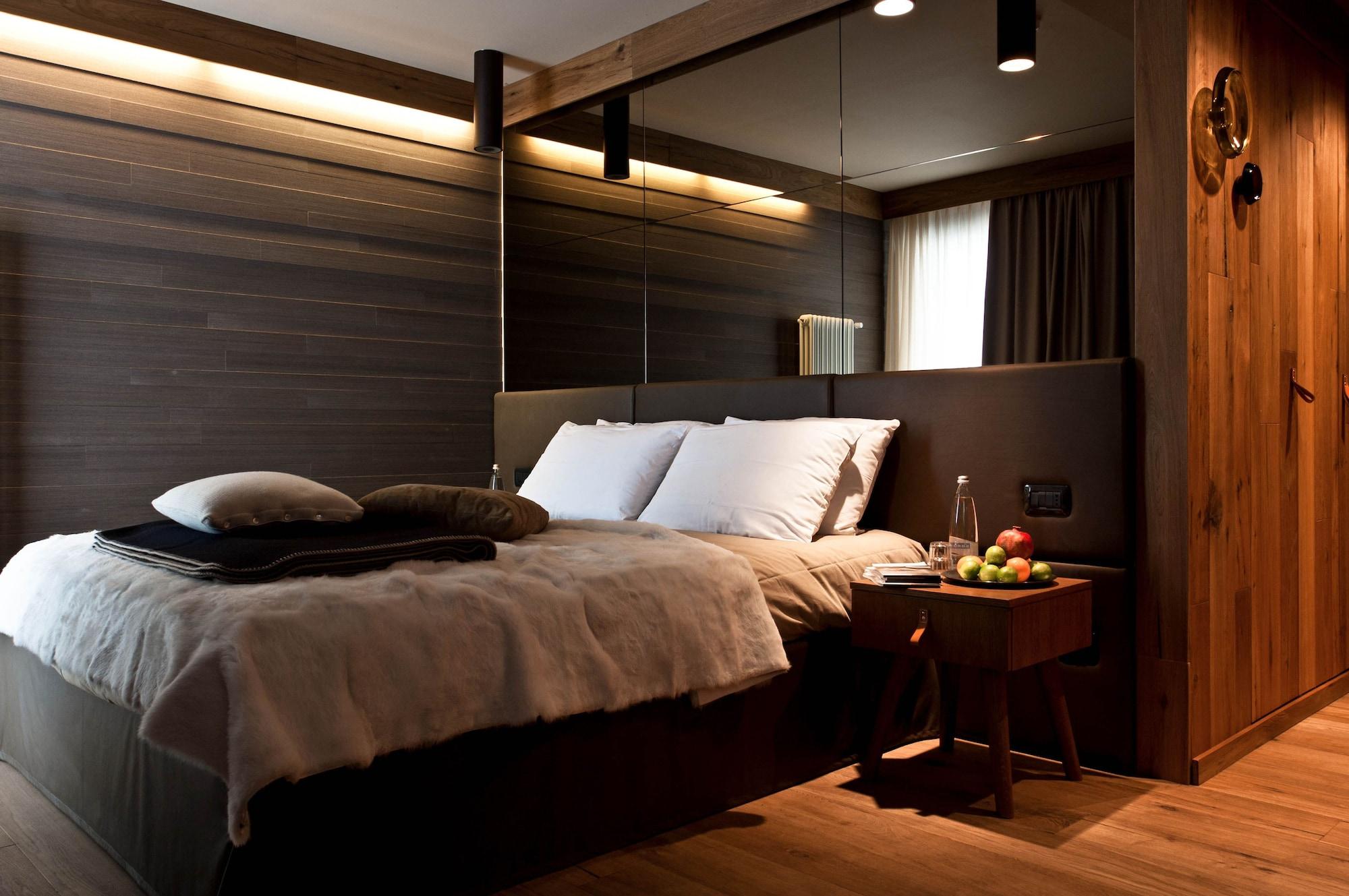 Hotel Alexander Charme