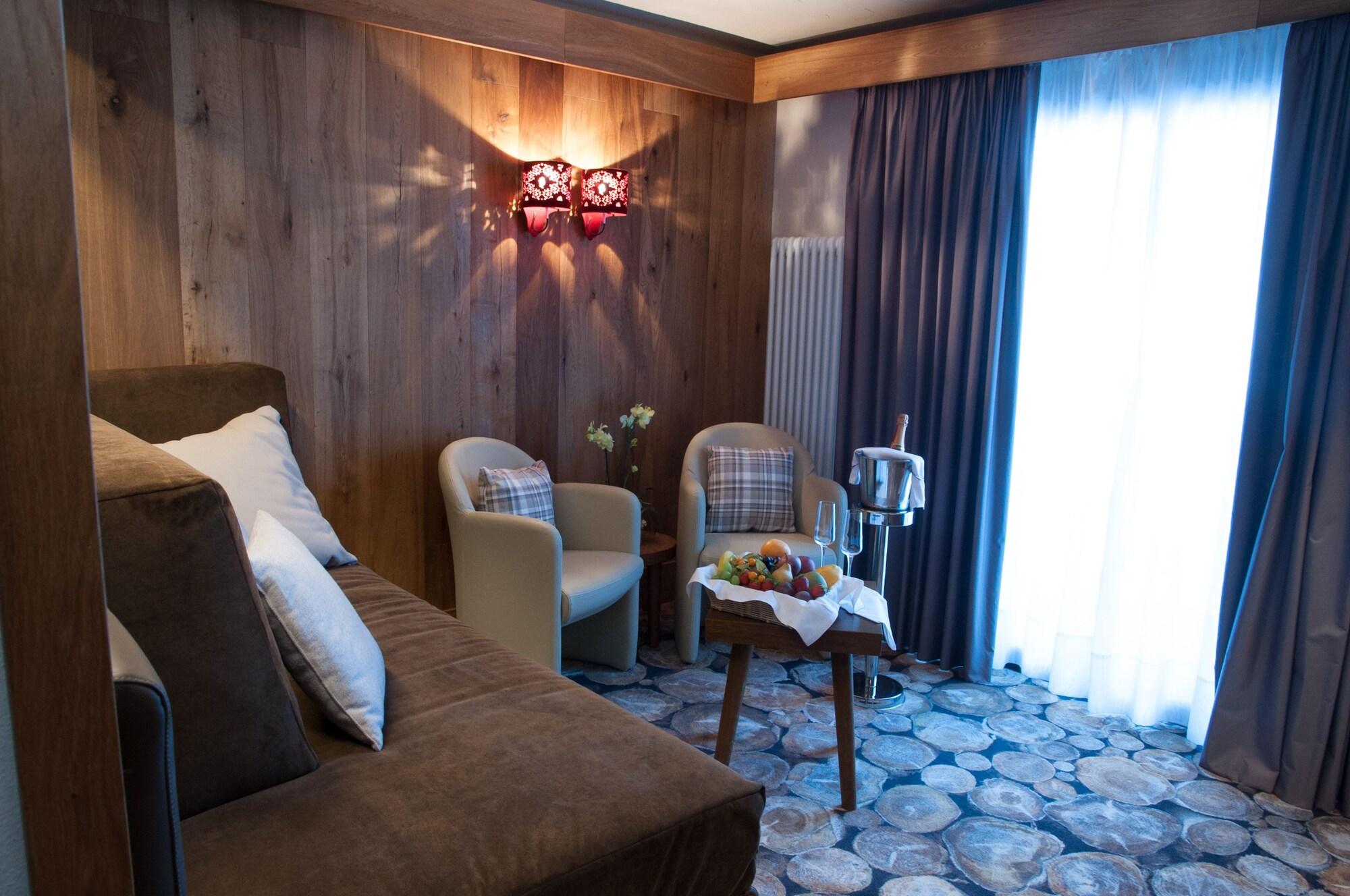 Hotel Alexander Charme